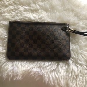 Louis Vuitton Pouchette